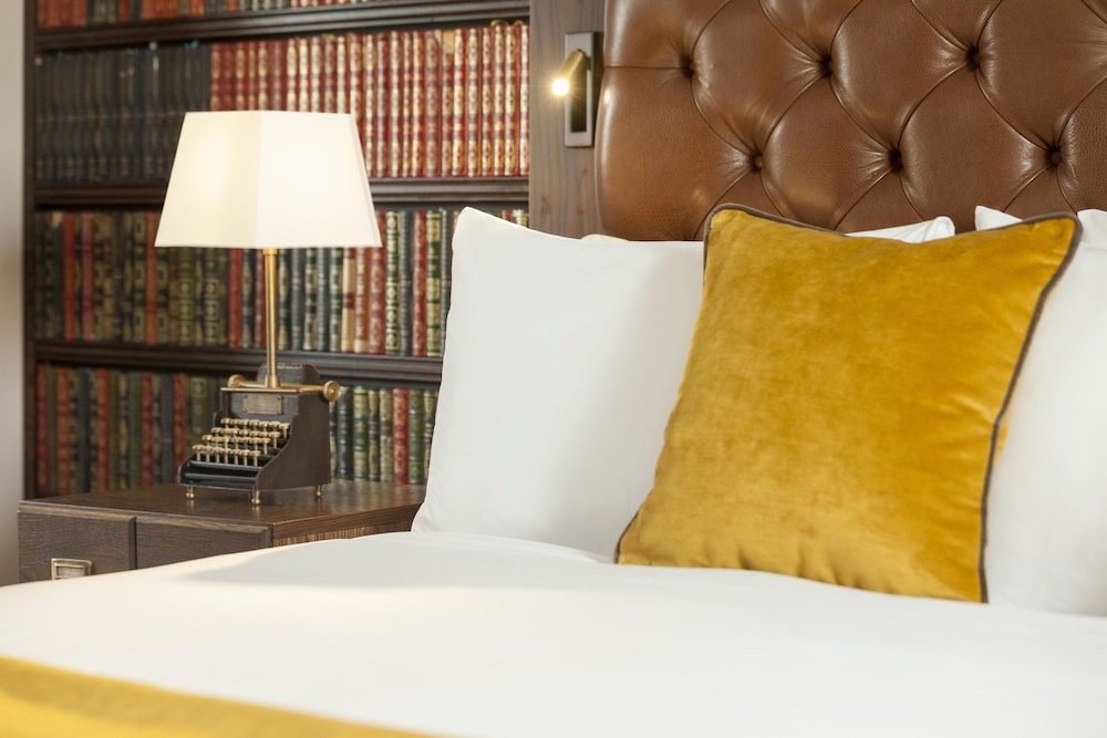 hotel indigo edinburgh princes street by ihg