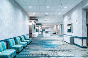 Coast Hotel & Convention Centre Langley City,Langley>>British Columbia,4 star