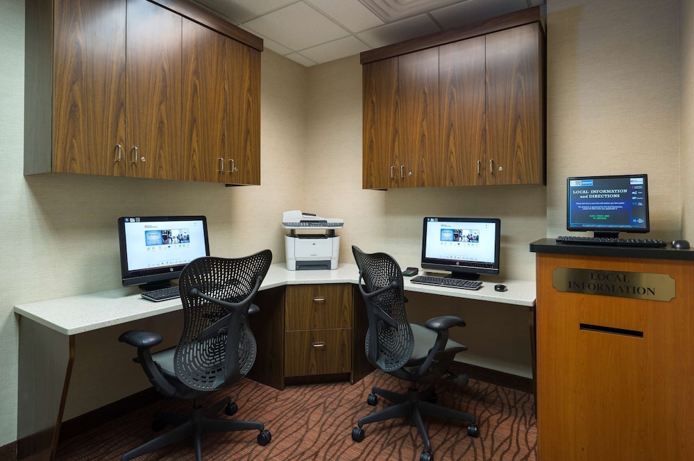 hilton garden inn edison raritan center