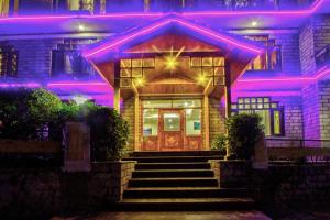 White Mountain,Bashisht>>Manali,3 star