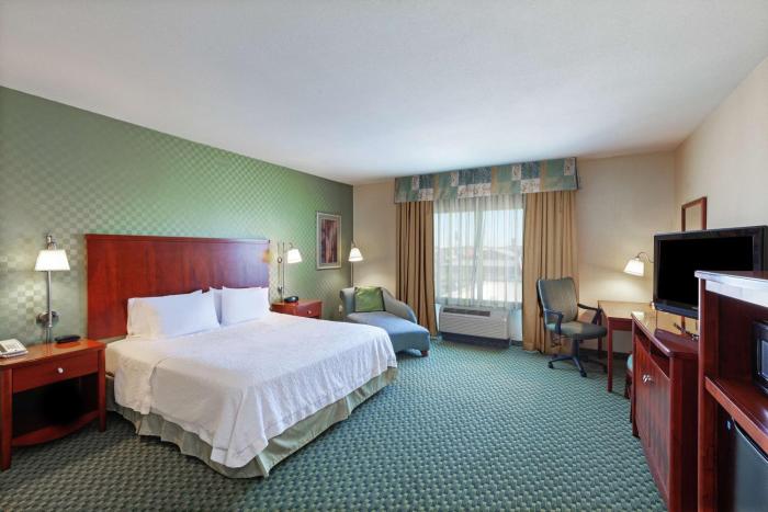 hampton inn and suites el paso west