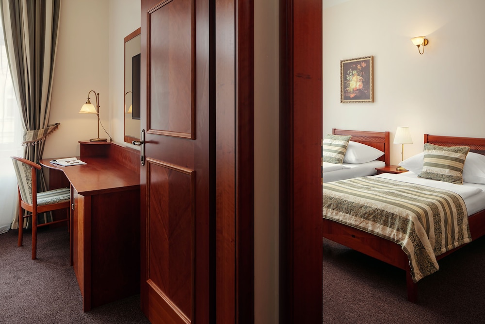 amigo city centre hotel