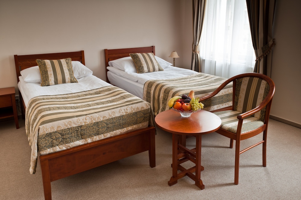 amigo city centre hotel