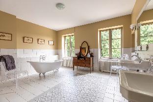 Chateau De Charmeil- Vichy Chambres D'hotes,,0 star