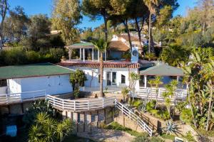 charming sea view villa with pool praialonga