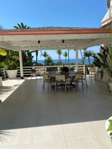 charming sea view villa with pool praialonga