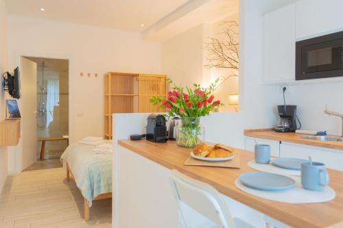 enchanted como lake tremezzo apartments by rent all como