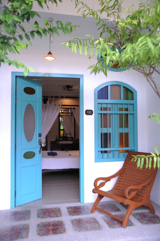 the old phuket karon beach resort