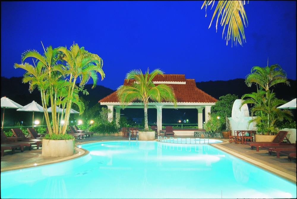 the old phuket karon beach resort