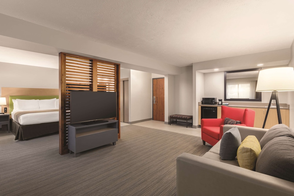 country inn and suites by radisson erie
