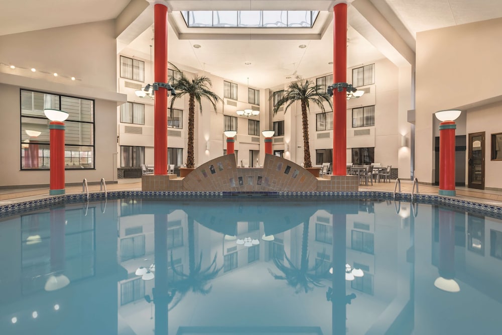 country inn and suites by radisson erie
