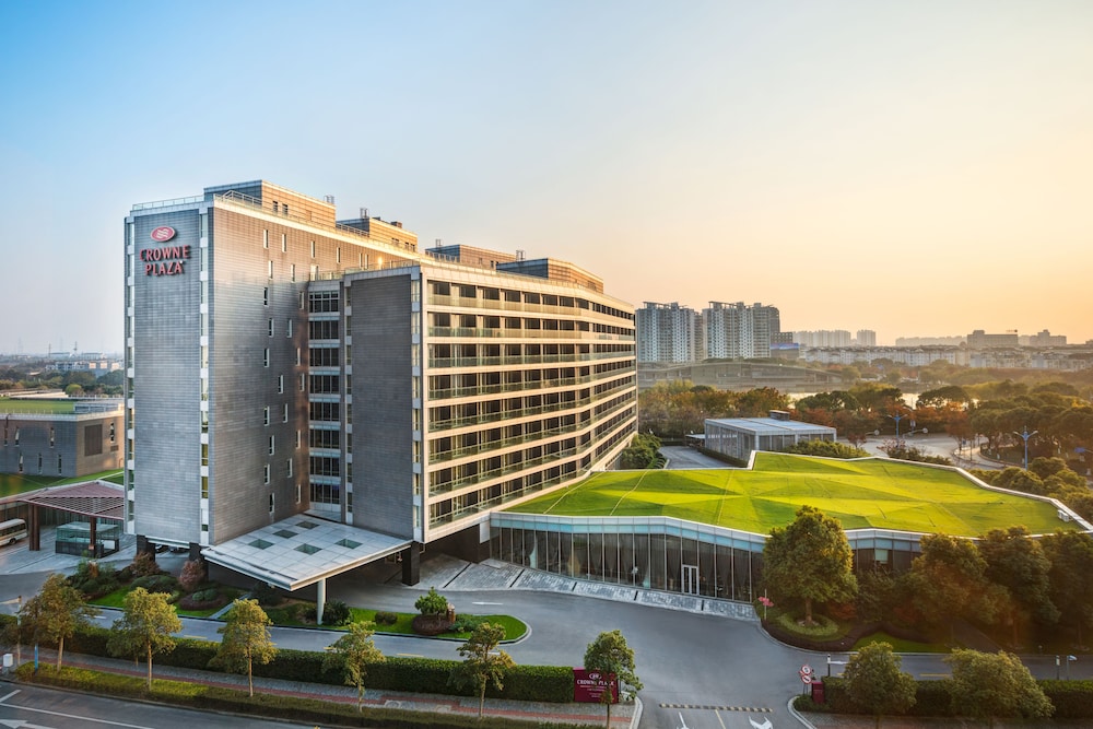 crowne plaza shanghai xiayang lake by ihg