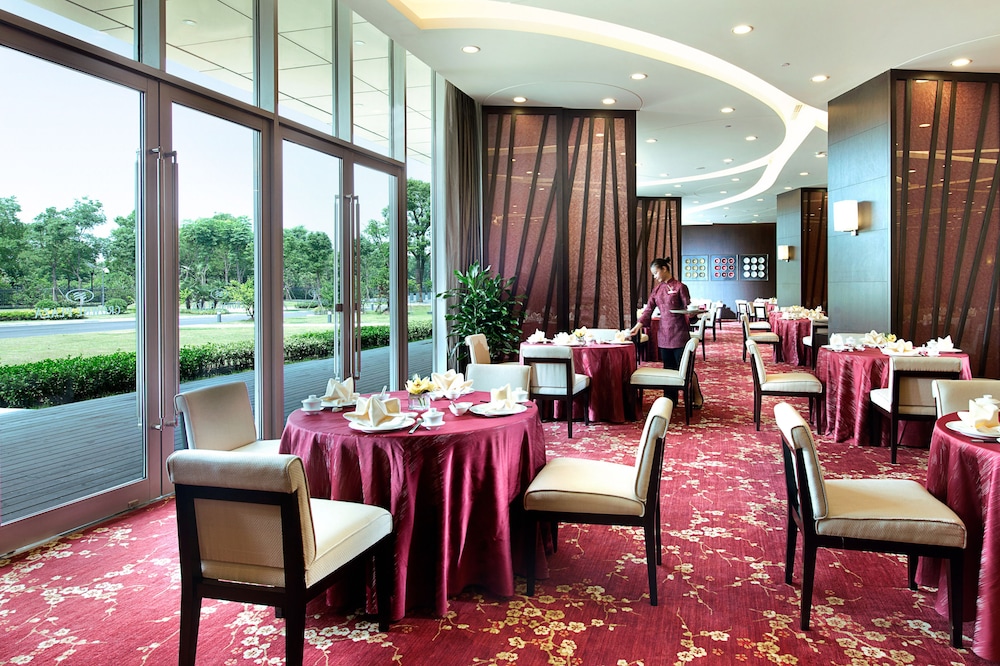 crowne plaza shanghai xiayang lake by ihg