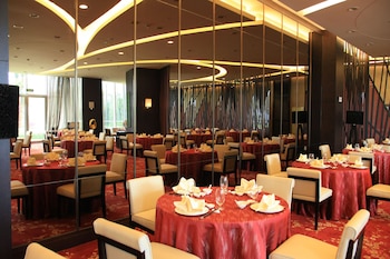 crowne plaza shanghai xiayang lake by ihg