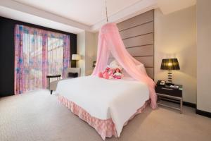 crowne plaza shanghai xiayang lake by ihg