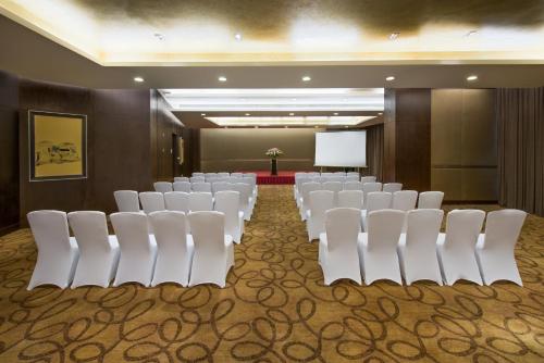 crowne plaza shanghai xiayang lake by ihg
