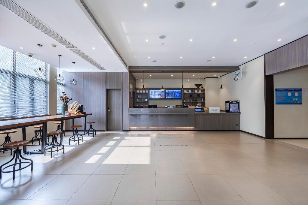 hanting hotel shanghai caohejing yishan road