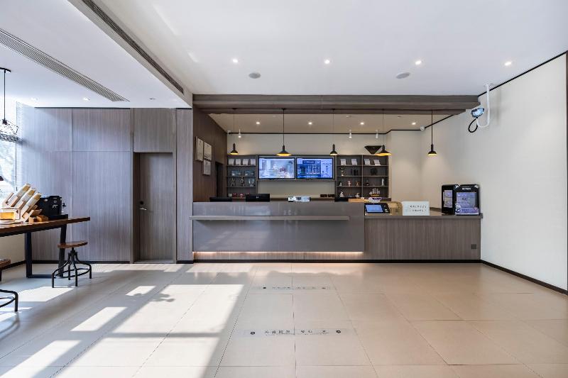 hanting hotel shanghai caohejing yishan road