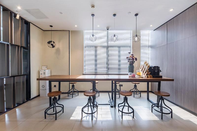 hanting hotel shanghai caohejing yishan road