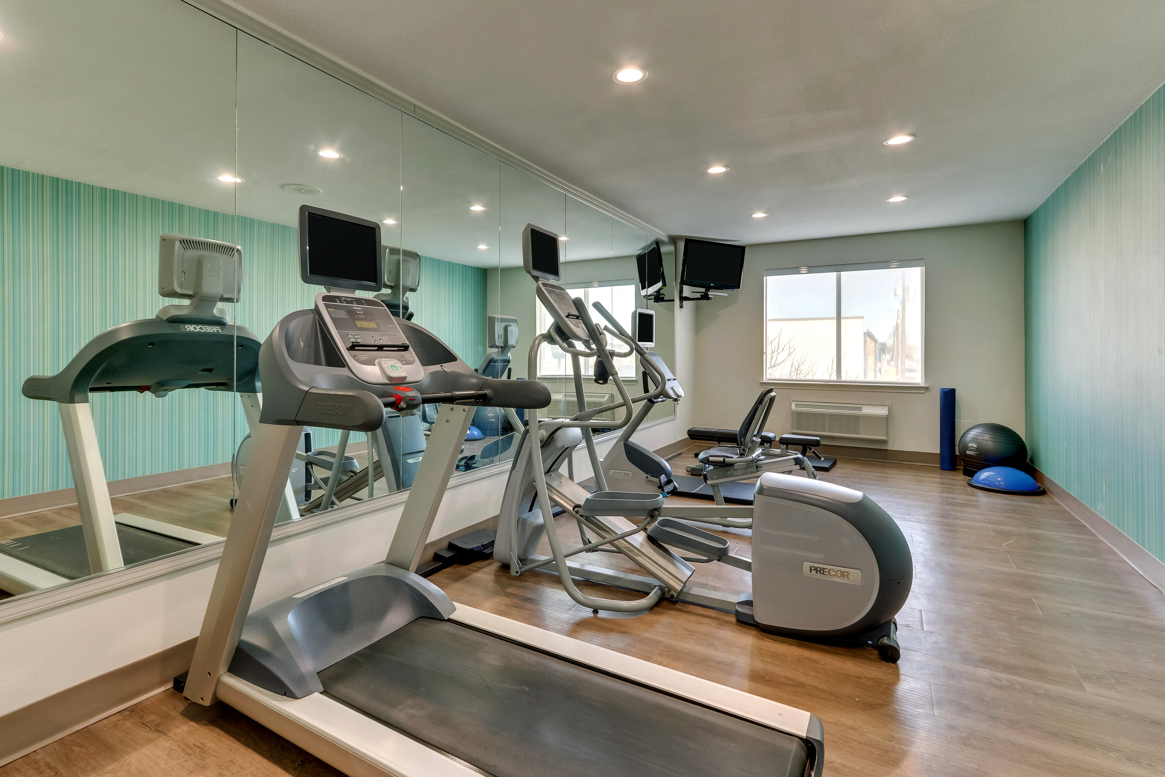 holiday inn express and suites lake worth by ihg