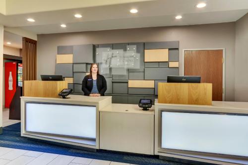 holiday inn express and suites lake worth by ihg