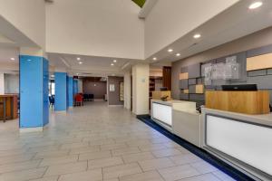 holiday inn express and suites lake worth by ihg