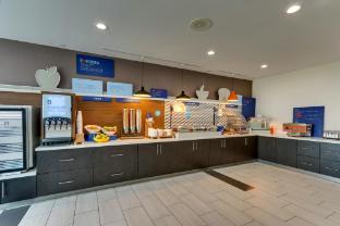 holiday inn express and suites lake worth by ihg