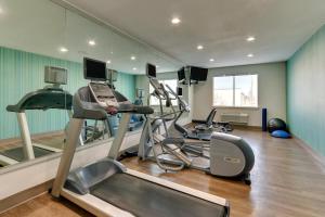 holiday inn express and suites lake worth by ihg