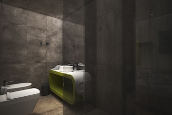 the street milano duomo