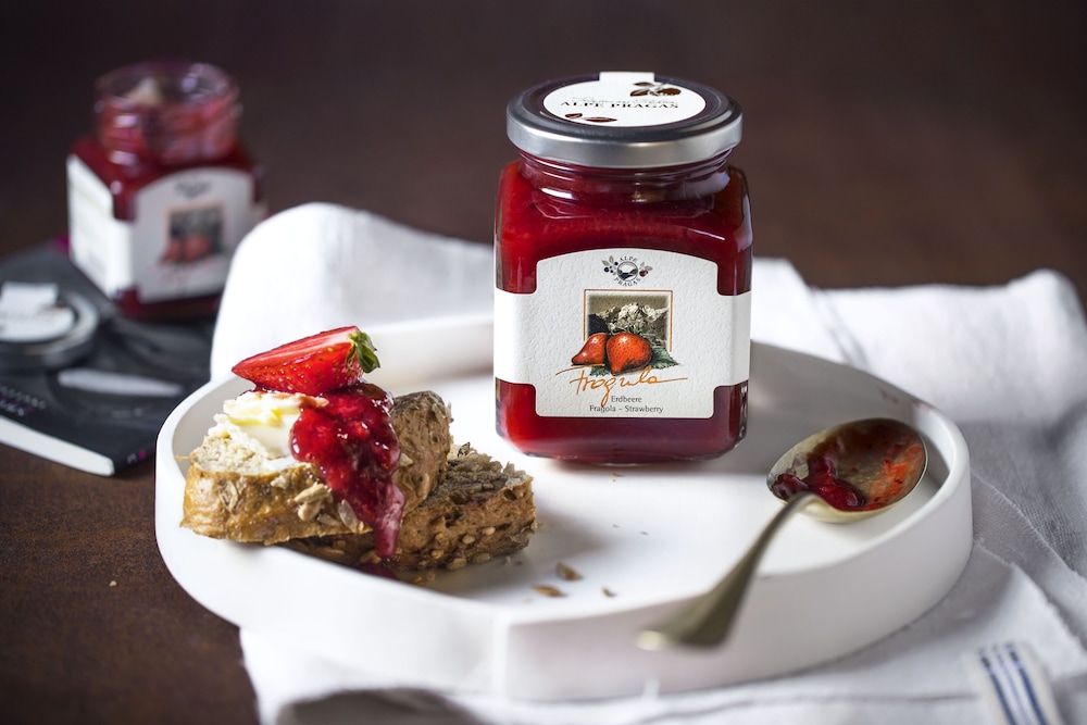 the street milano duomo