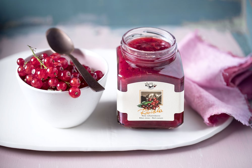 the street milano duomo