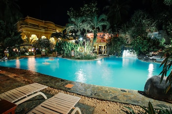 paradise garden hotel and convention boracay powered by aston