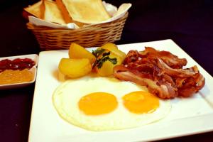 red coconut beach hotel