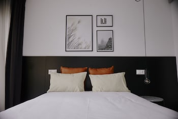 zarey hostel