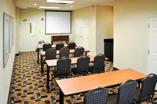 country inn and suites by radisson evansville in