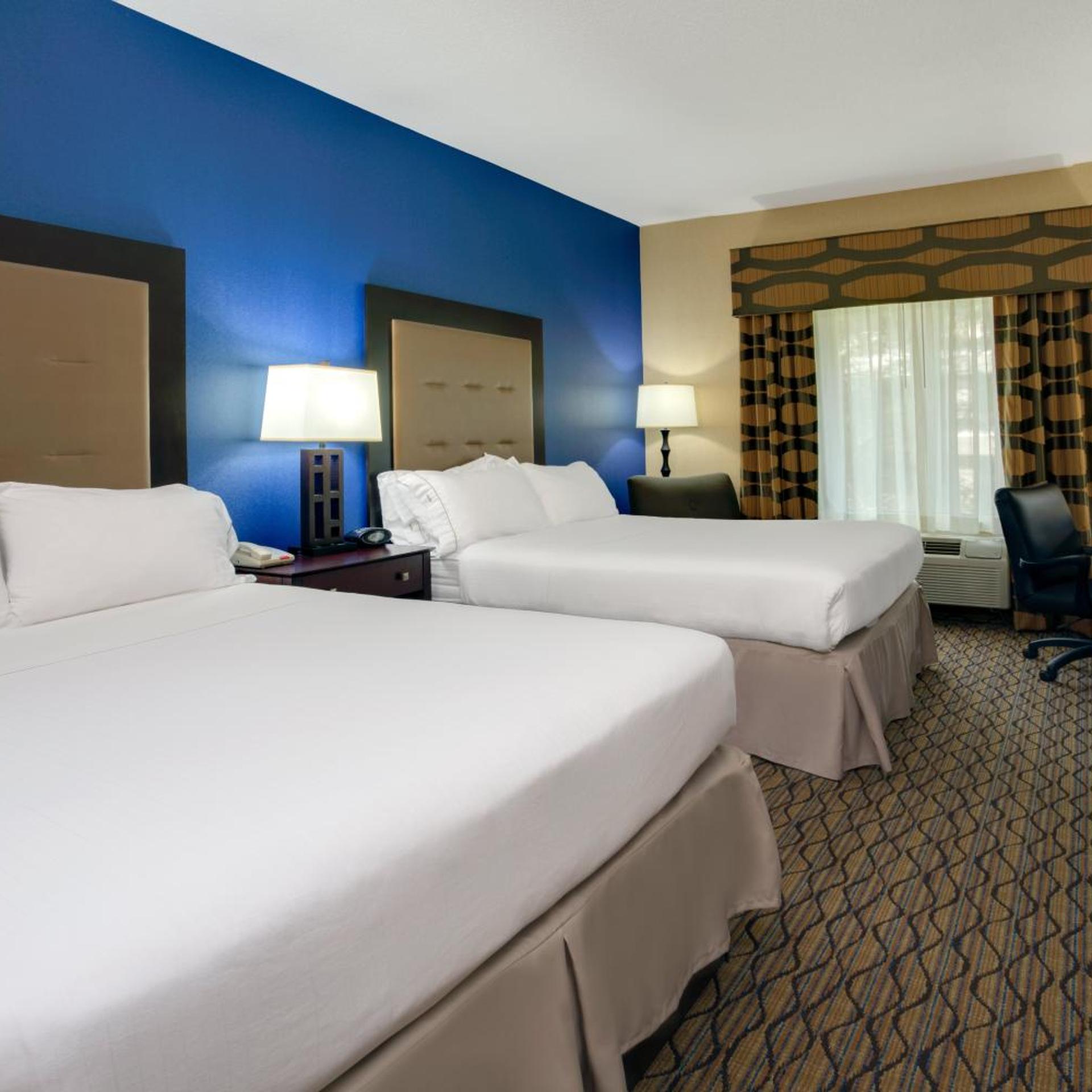 holiday inn express tower center by ihg
