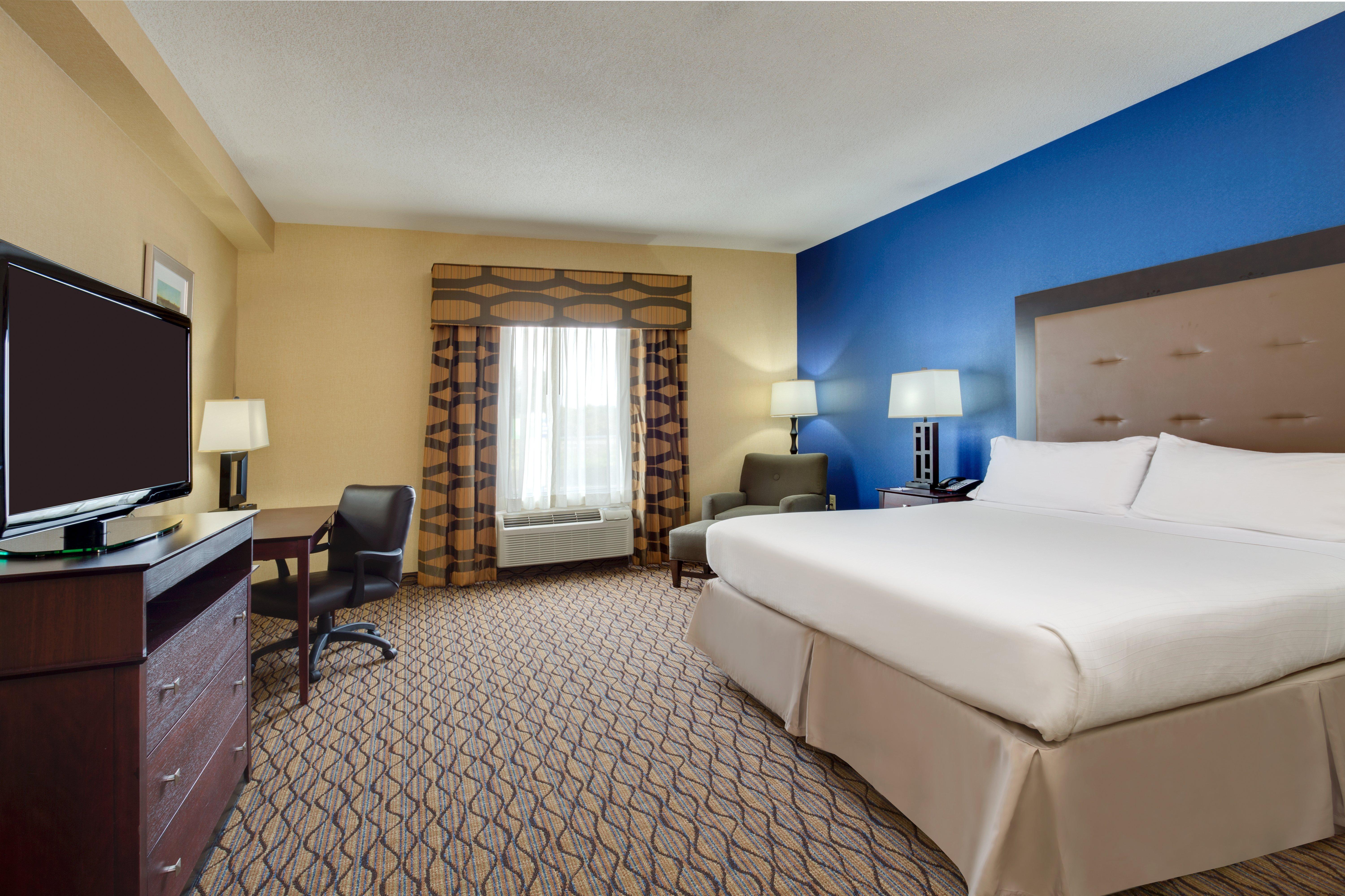 holiday inn express tower center by ihg