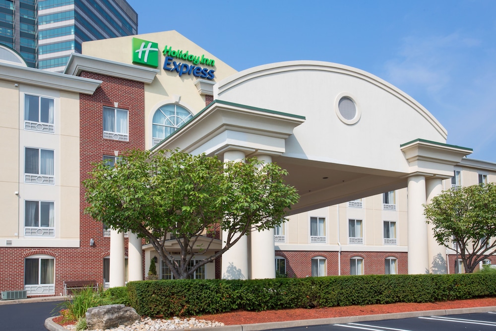 holiday inn express tower center by ihg