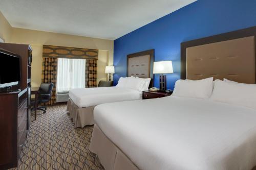 holiday inn express tower center by ihg