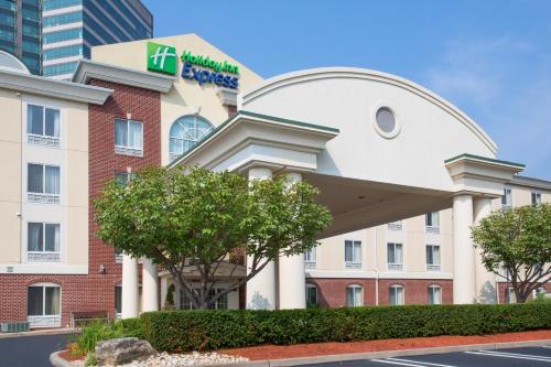 holiday inn express tower center by ihg