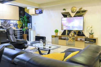 xspa apartment cryptocurrency pay available