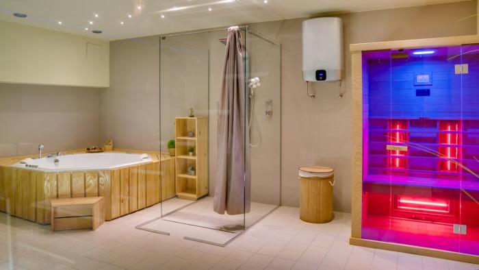 xspa apartment cryptocurrency pay available