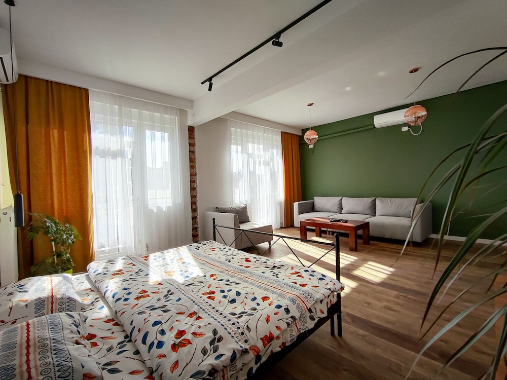 nest bohemian city center