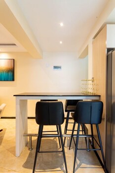 stay plus dennis garden apartment