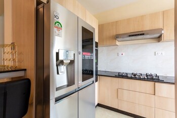 stay plus dennis garden apartment