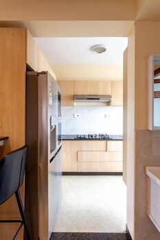 stay plus dennis garden apartment