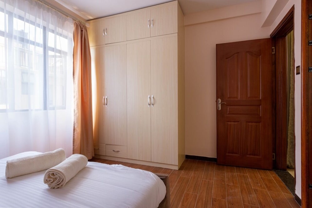 stay plus dennis garden apartment