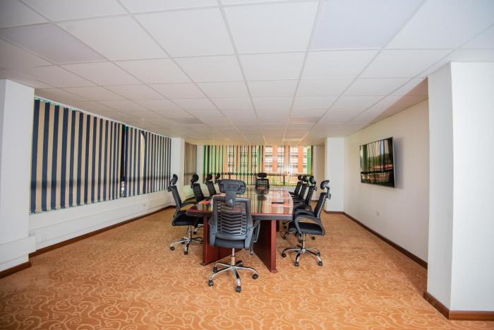 the crossroads hotel westlands