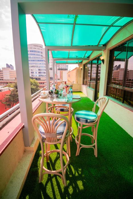 the crossroads hotel westlands