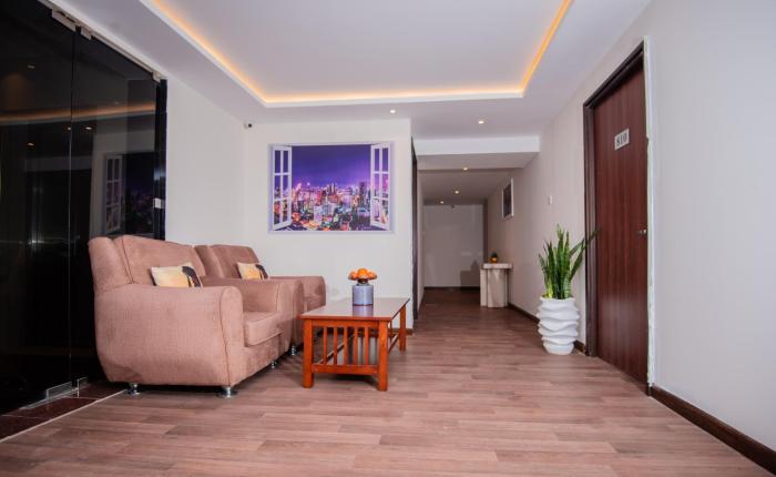 the crossroads hotel westlands